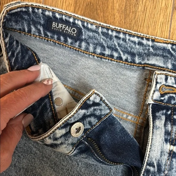 Buffalo David Bitton Light Wash Denim Jeans - Picture 3 of 6